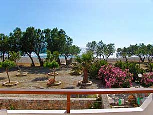 Studios Stavris, Frangokastello, Crete directly at the beach