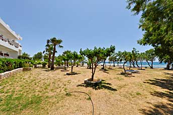 Studios Stavris, Frangokastello, Crete directly at the beach