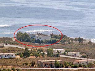 Studios Stavris, Frangokastello, Crete directly at the beach
