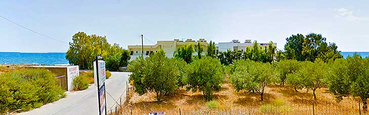 Studios Stavris, Frangokastello, Crete directly at the beach
